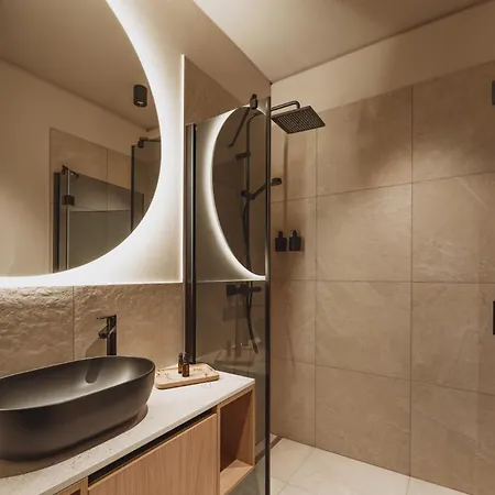 - Aira By Aa Homes * אייך