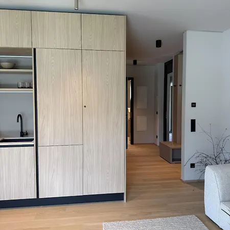 - Aira By Aa Homes דירה