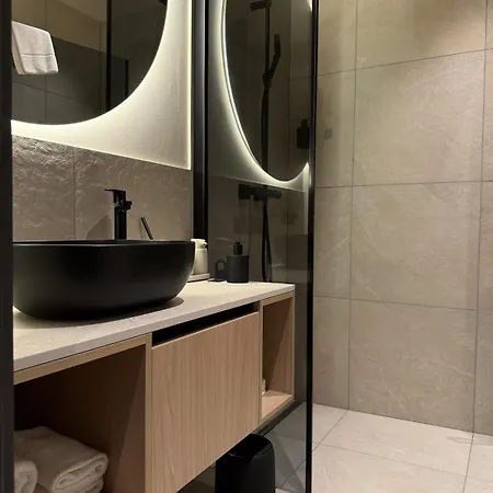 - Aira By Aa Homes דירה